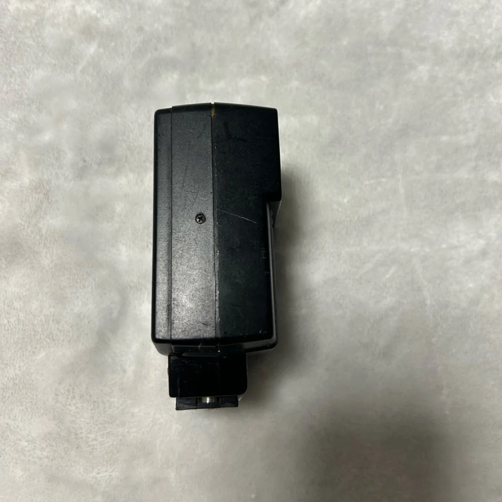 Vintage Vivitar Auto Thyristor 225 Flash shoe-mount flash UNTESTED